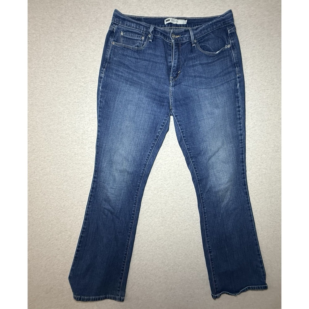 Levi's Woman's 515 Bootcut Size 10 Medium Wash Blue Jeans